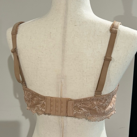 Victorias Secret Body by Victoria Unlined Demi in Nude- Size 36DD/36E - Picture 5 of 6